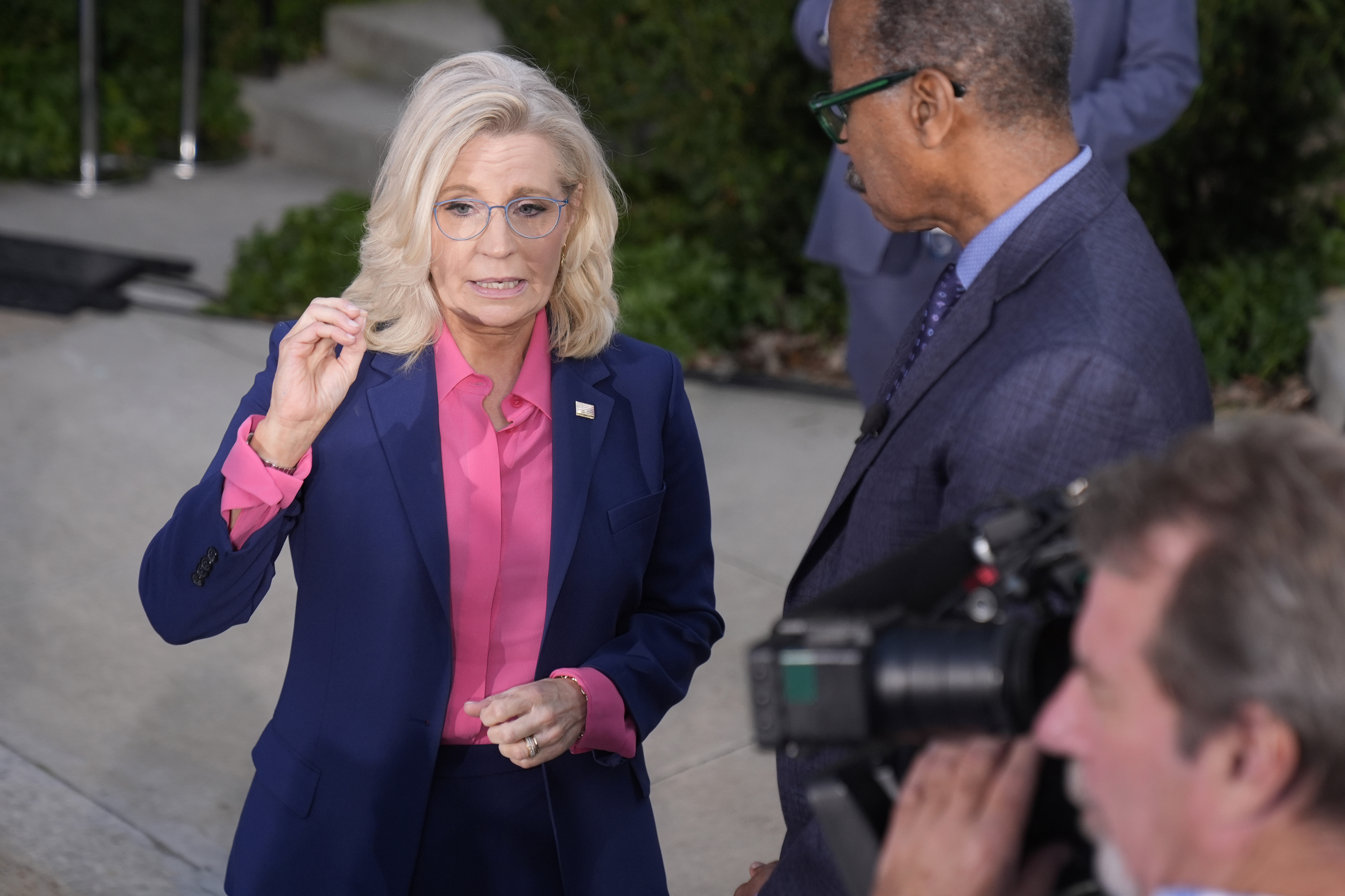 Former Congresswoman Liz Cheney, R-Wyo., left, attends a campaign event for Democratic presidential nominee Vice President Kamala Harris at Ripon College in Ripon, Wis., Thursday, Oct. 3, 2024. (AP Photo/Mark Schiefelbein)