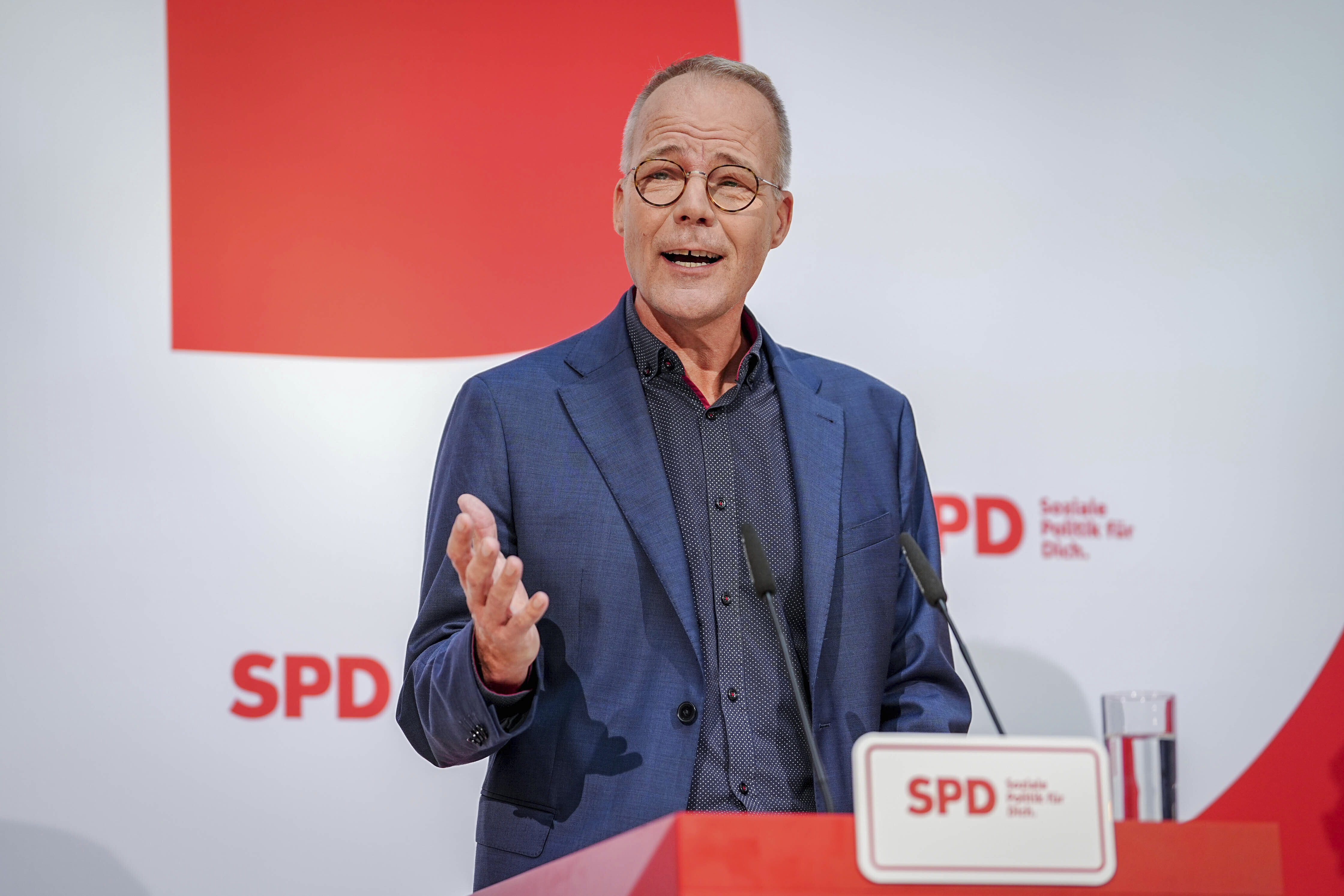 Matthias Miersch speaks as he is introduced as the new SPD General Secretary during a press conference at the party's headquarters in Berlin, Germany, Tuesday Oct. 8, 2024. (Kay Nietfeld/dpa via AP)