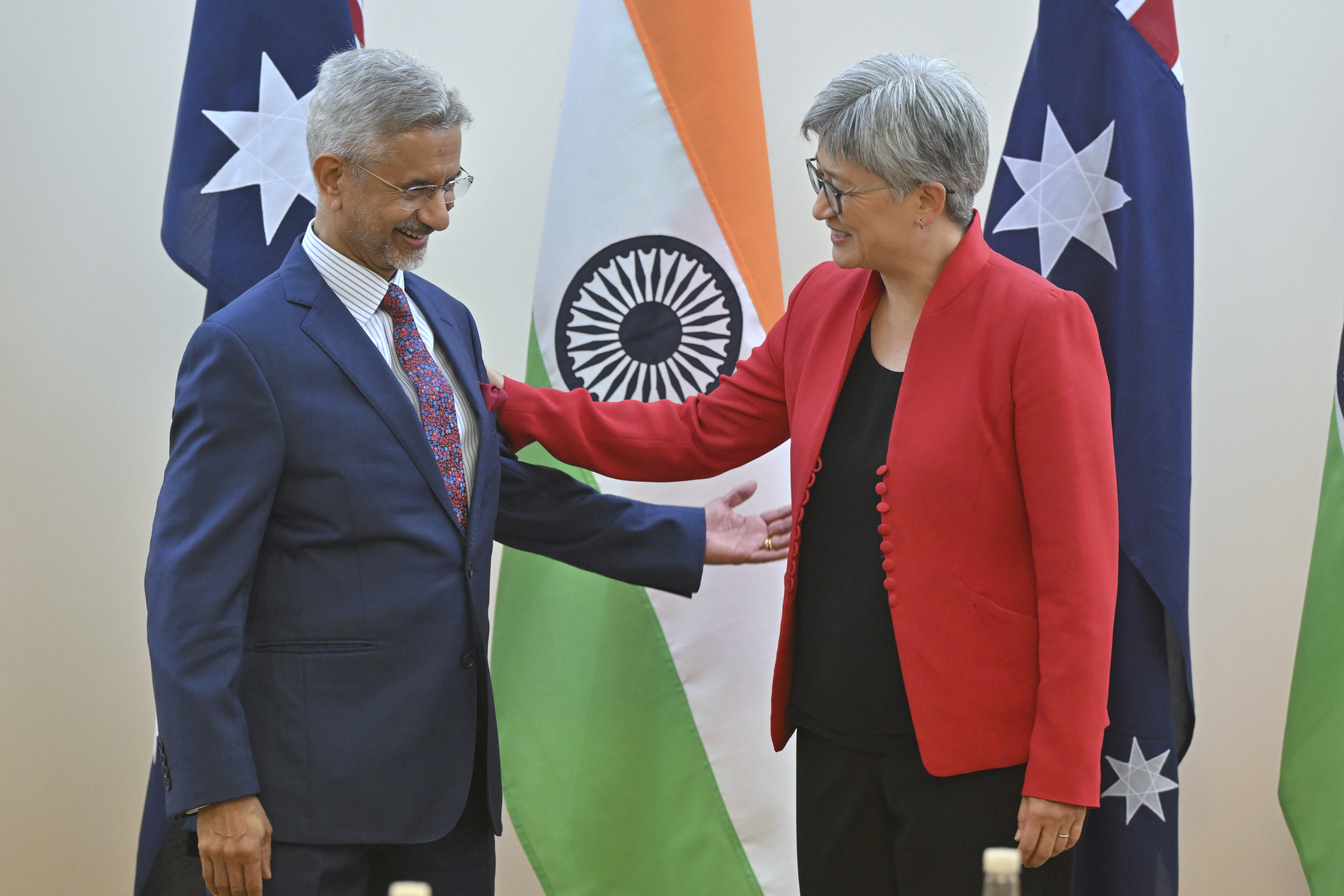 India's External Affairs Minister S. Jaishankar, left, and Australia's Foreign Minister Penny Wong meet at Parliament House in Canberra, Australia, Tuesday, Nov. 5, 2024. (Mick Tsikas/AAP Image via AP)