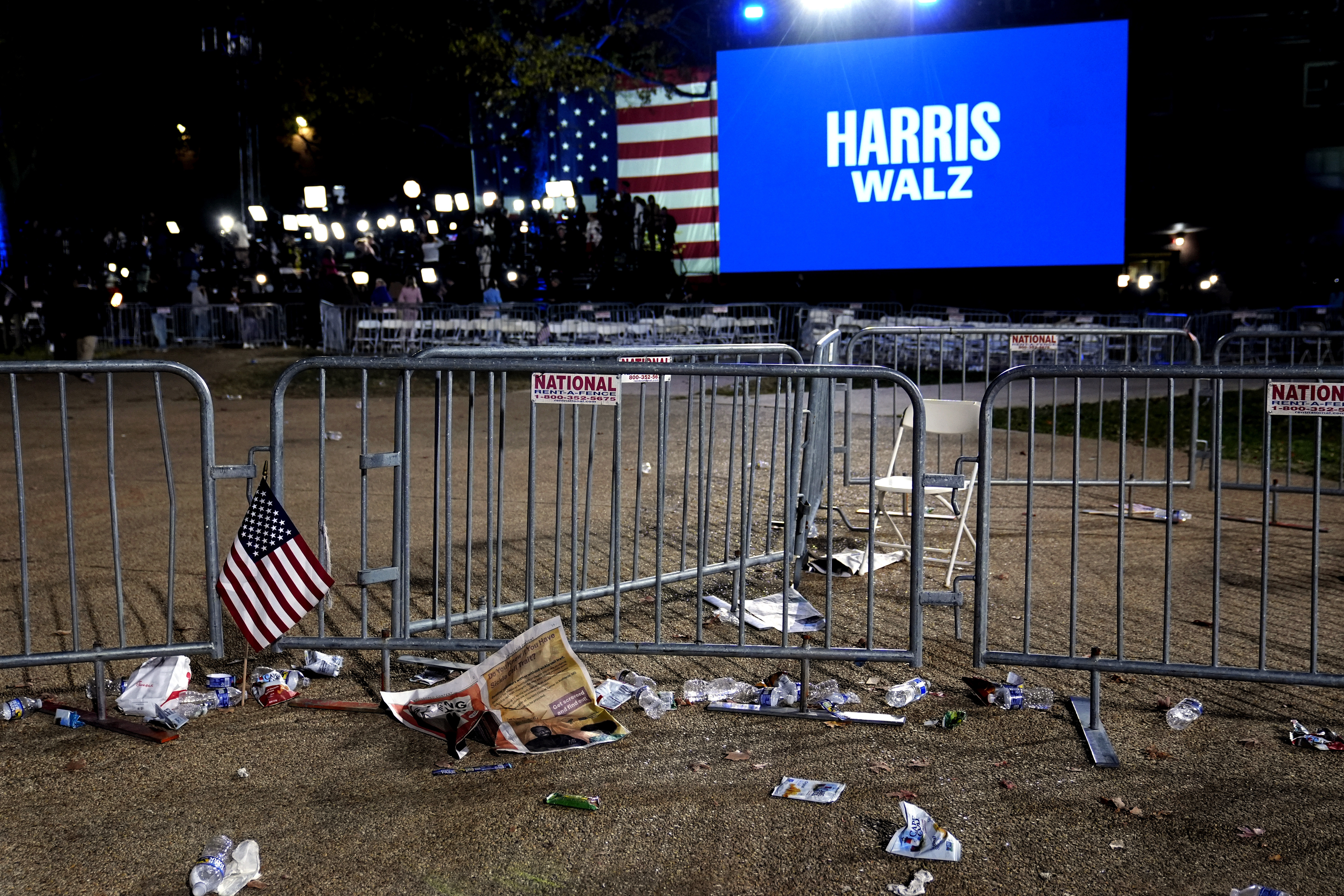 El campus de la Universidad Howard tras la fiesta de observación de la noche electoral de la candidata presidencial demócrata y vicepresidenta, Kamala Harris, el miércoles 6 de noviembre de 2024, en Washington. (AP Foto/Susan Walsh)