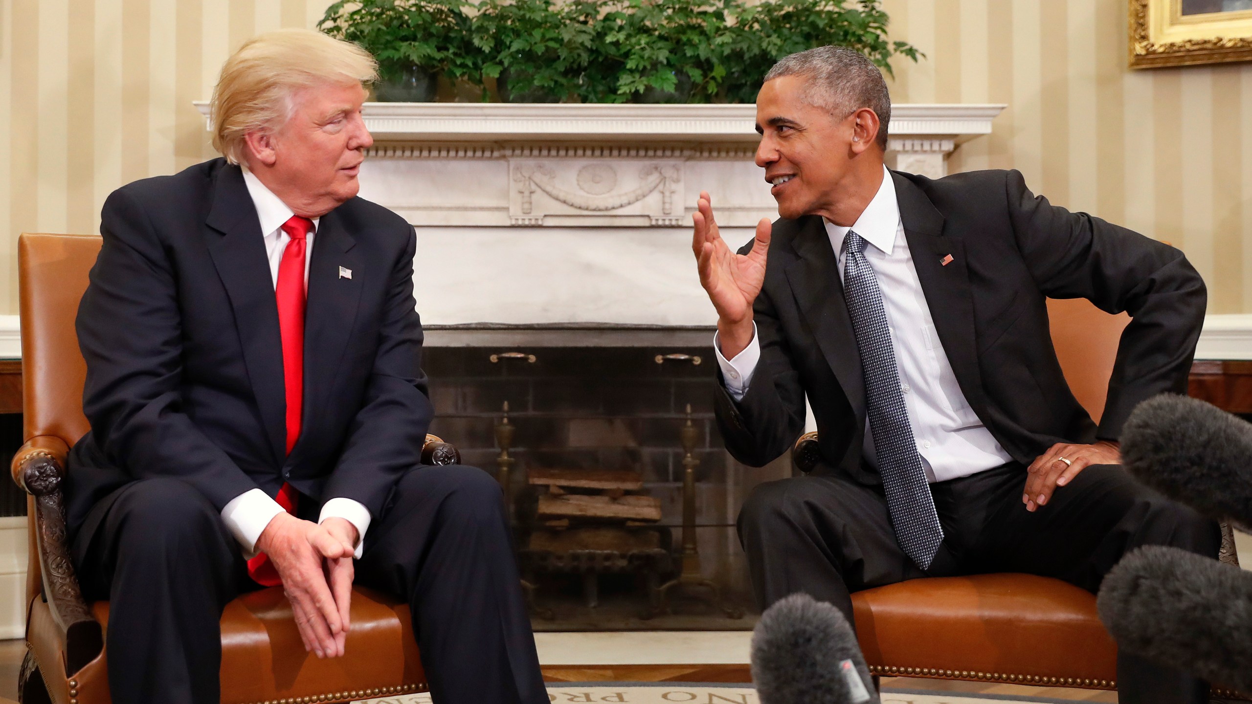 FILE - President Barack Obama, right, meets with President-elect Donald Trump in the Oval Office of the White House in Washington, Nov. 10, 2016. (AP Photo/Pablo Martinez Monsivais, File)