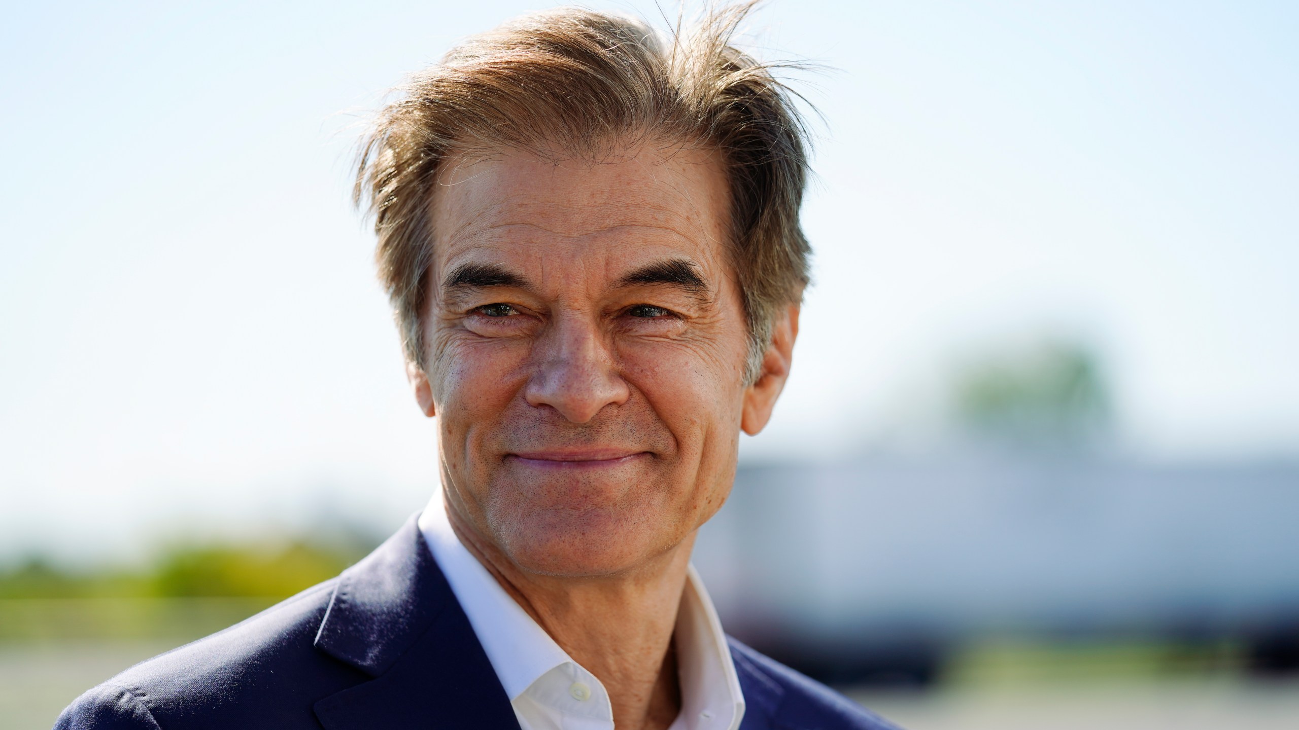 FILE - Mehmet Oz visits the AW Driving School & License Testing Center in Allentown, Pa., Sept. 23, 2022. (AP Photo/Matt Rourke, File)