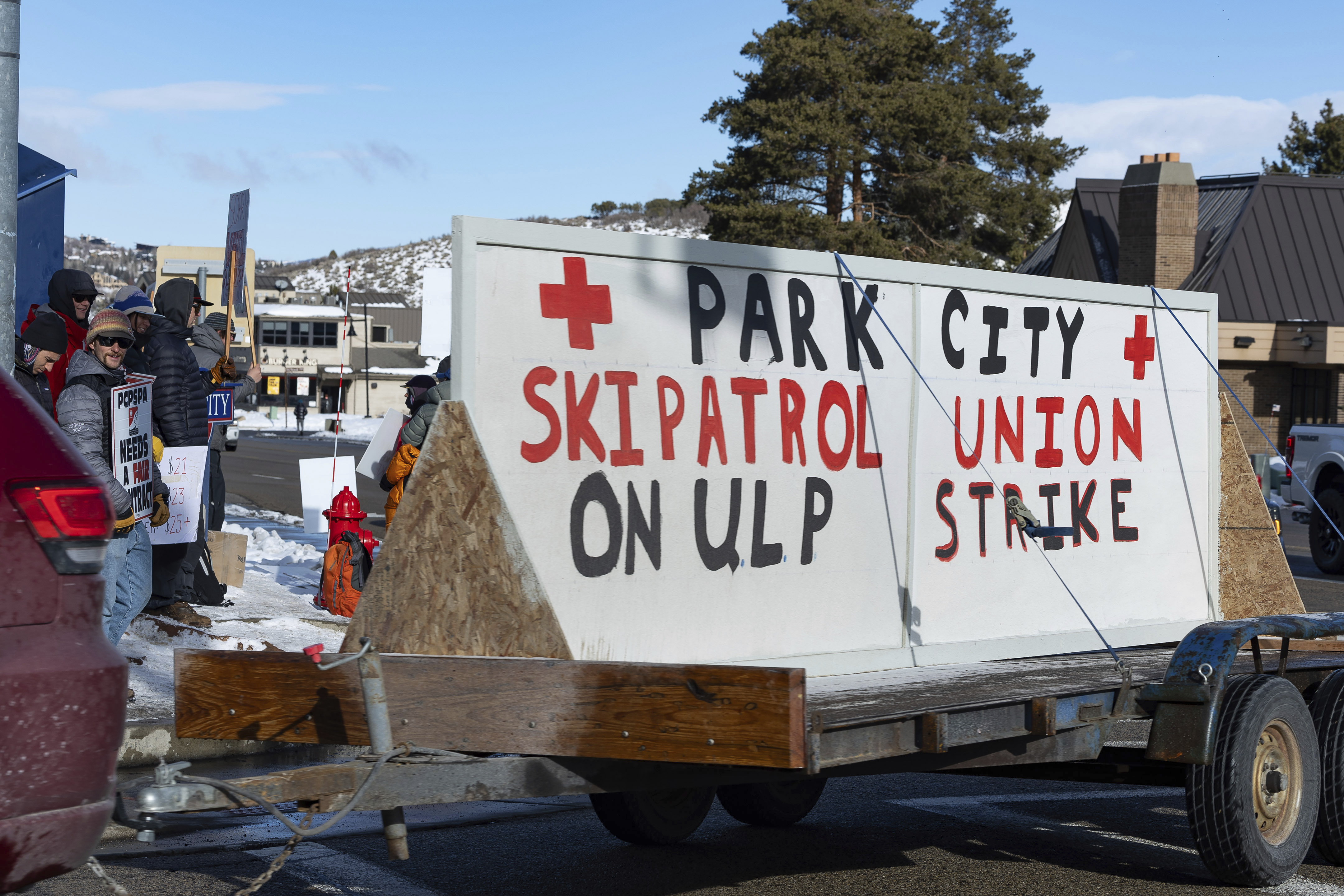 Park City Ski Patrol strike as they demand livable wages in Park City, Utah Jan 7. 2025, (AP Photo/Melissa Majchrzak)