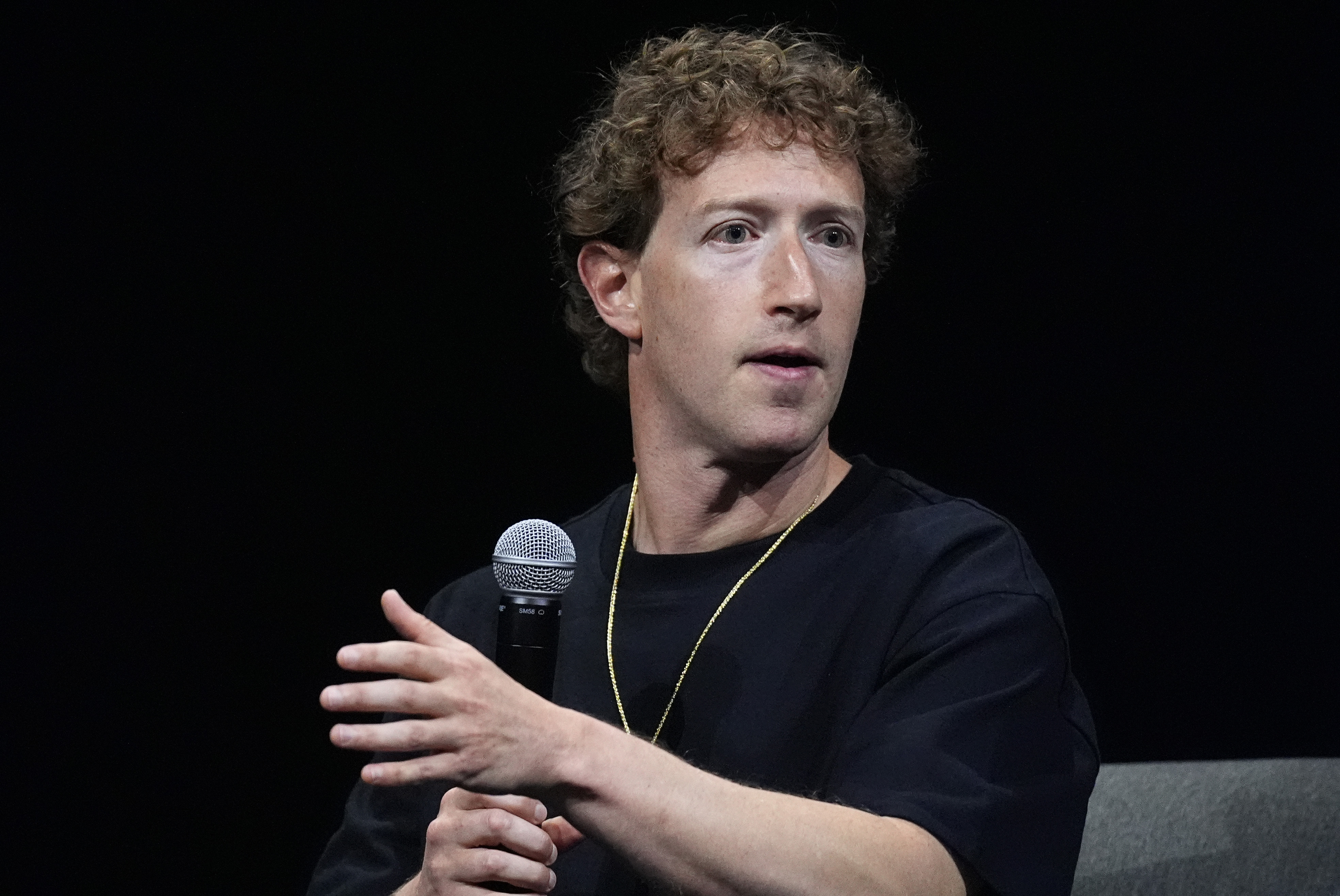 Mark Zuckerberg, director ejecutivo de Meta, durante una conferencia en el Centro de Convenciones de Colorado, en el centro de Denver, el lunes 29 de julio de 2024. (AP Foto/David Zalubowski)